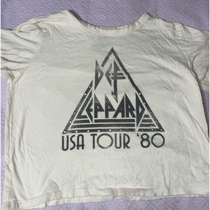 Def Leppard Cream Cropped Tee